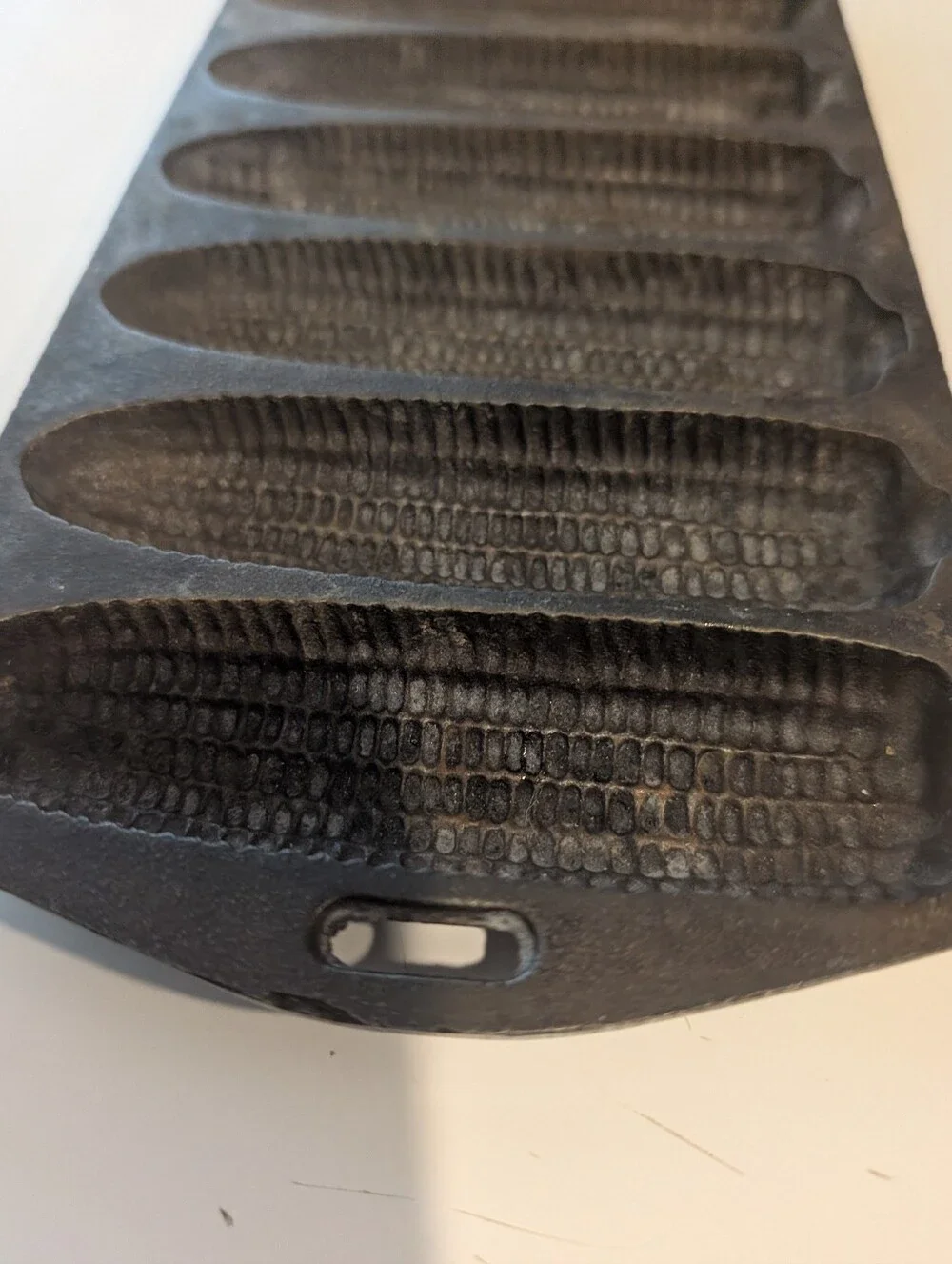 Antique Cast iron cornbread Pan  7 slot